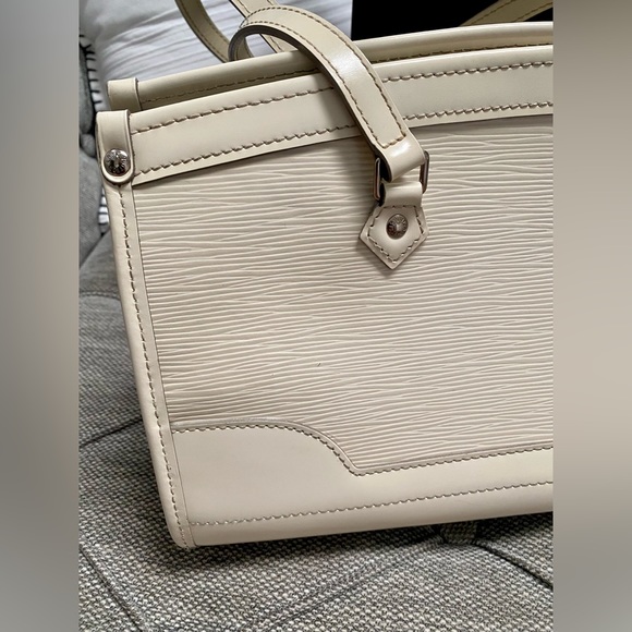 Louis Vuitton Madeleine PM Ivoire purse M5933J and wallet - Picture 5 of 16